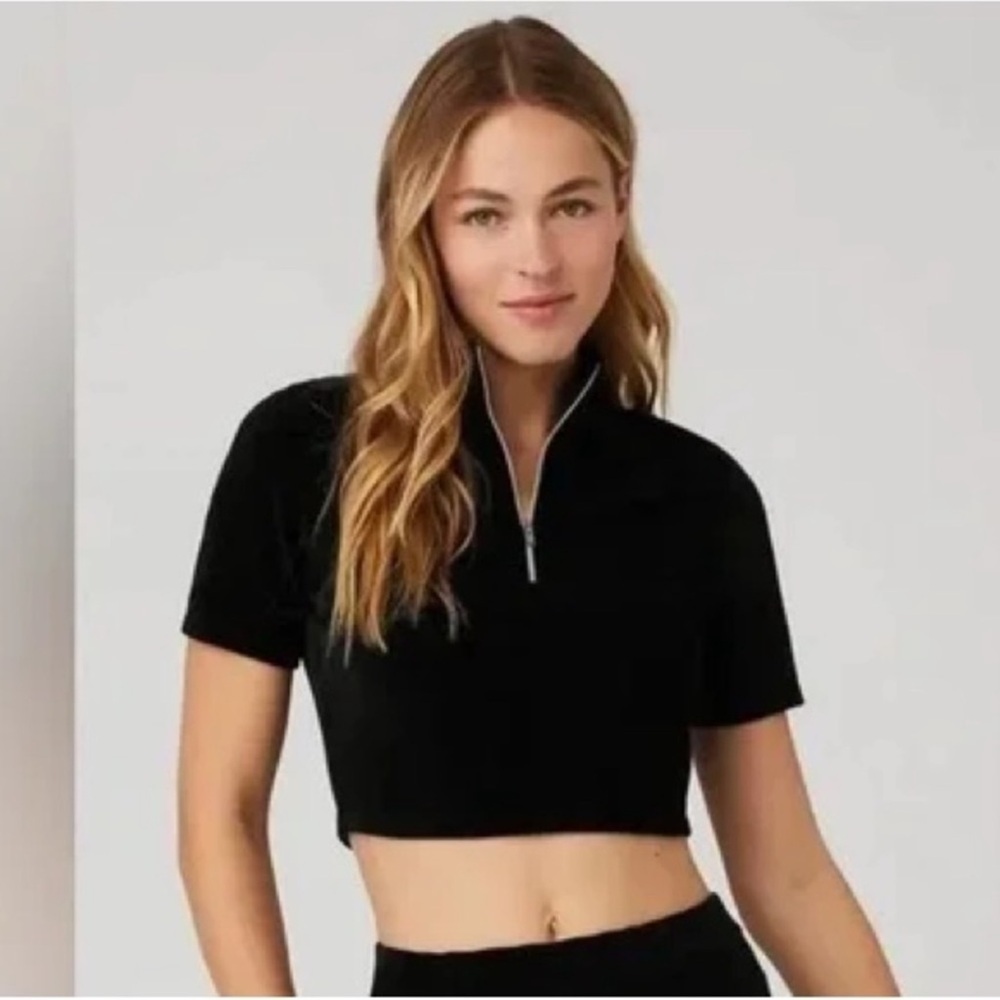 ALO YOGA | ✨NEW✨ Micro Corduroy Winter Break Mock Neck in Black